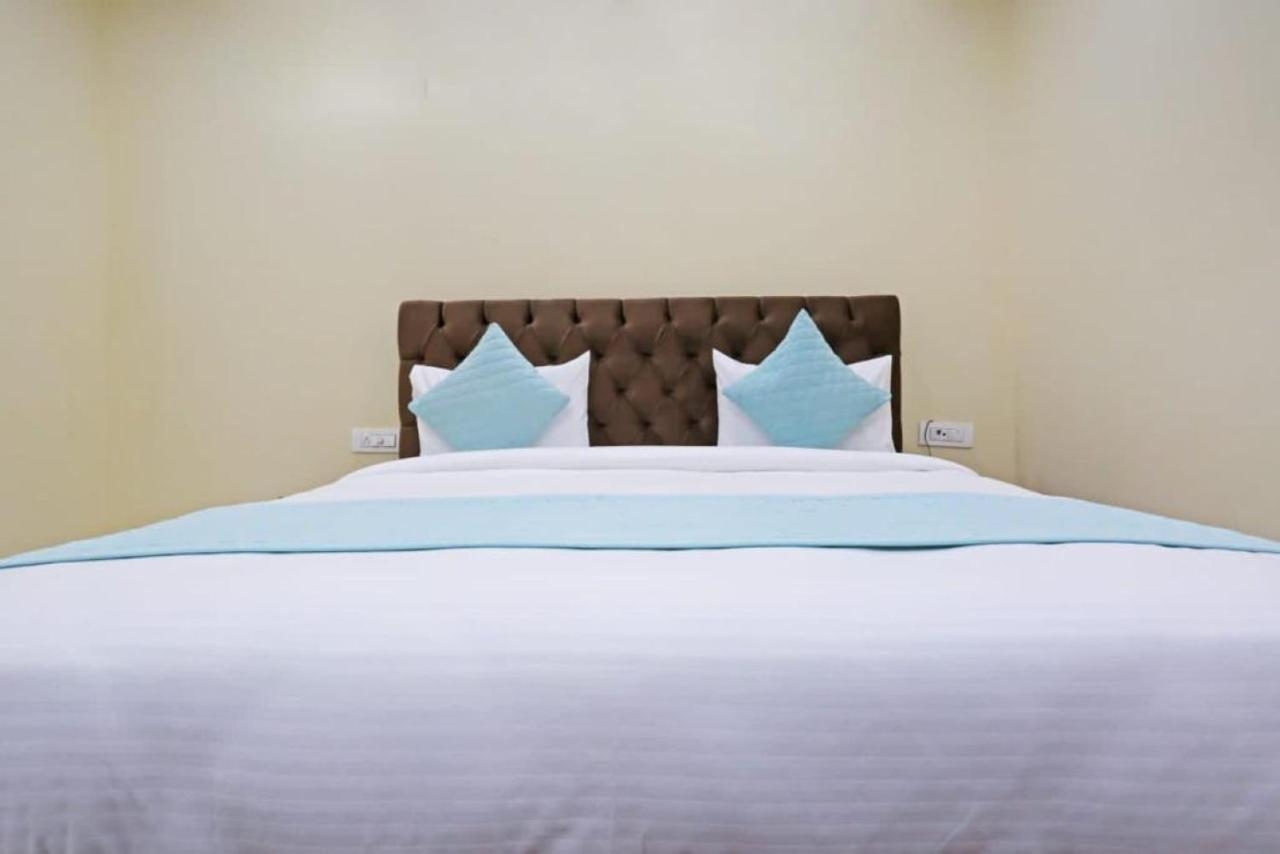 Hotel Mannat Bhera Enclave นิวเดลี ภายนอก รูปภาพ