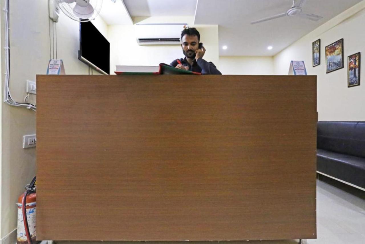 Hotel Mannat Bhera Enclave นิวเดลี ภายนอก รูปภาพ